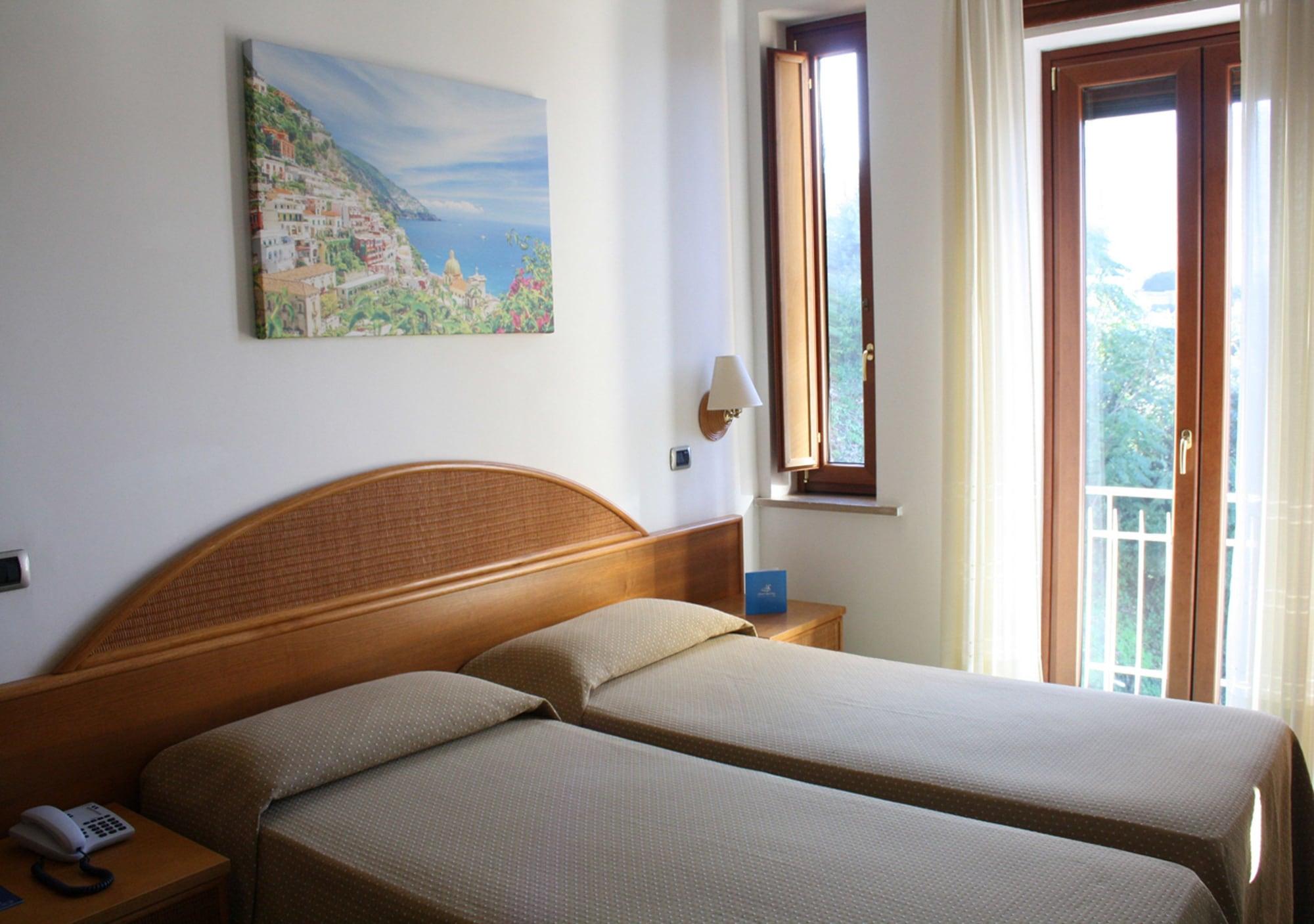 Hotel Sporting Vico Equense Buitenkant foto