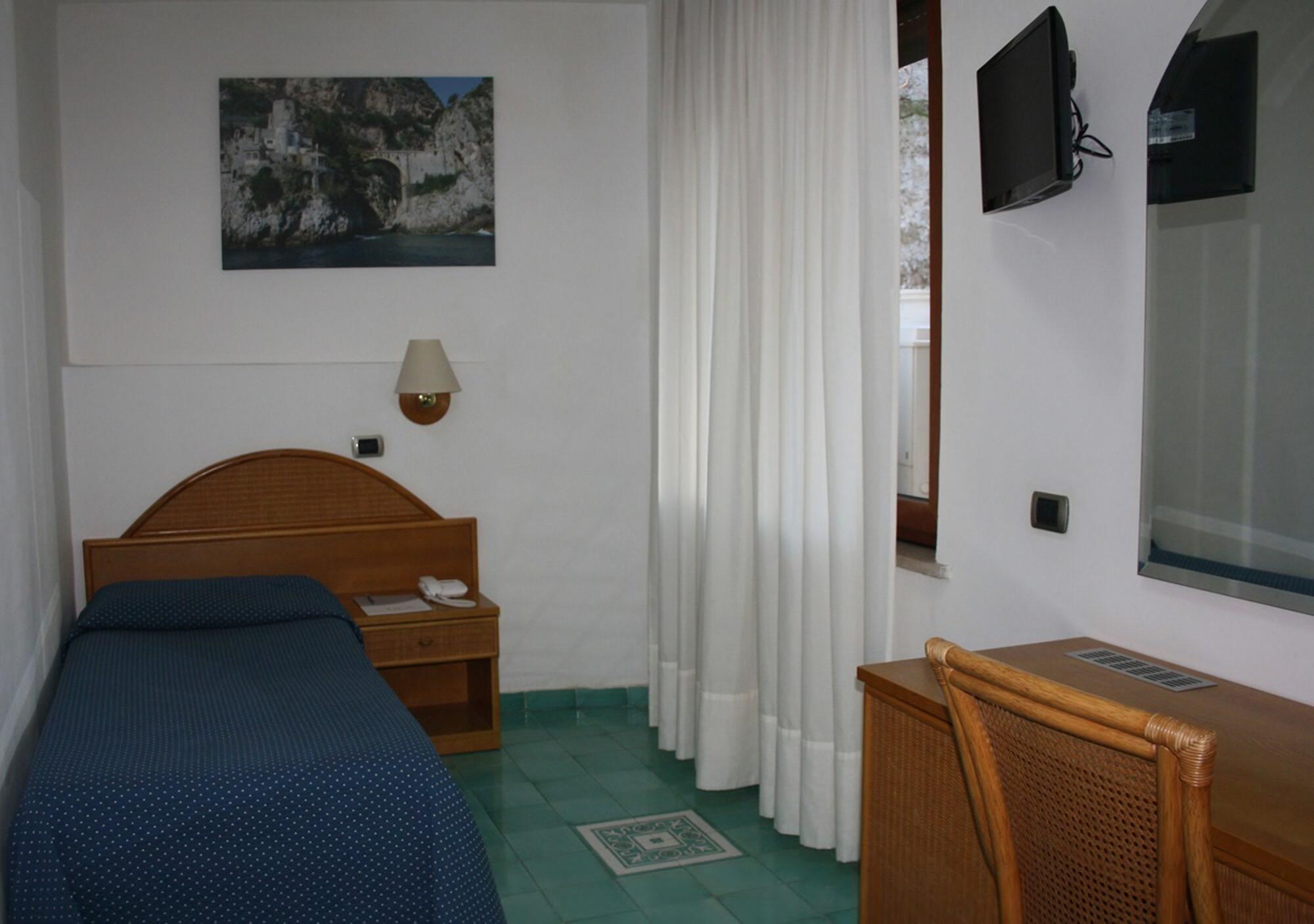 Hotel Sporting Vico Equense Buitenkant foto